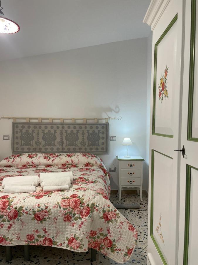 Affittacamere Il Vicoletto Aria Ona Villagrande Strisaili ภายนอก รูปภาพ