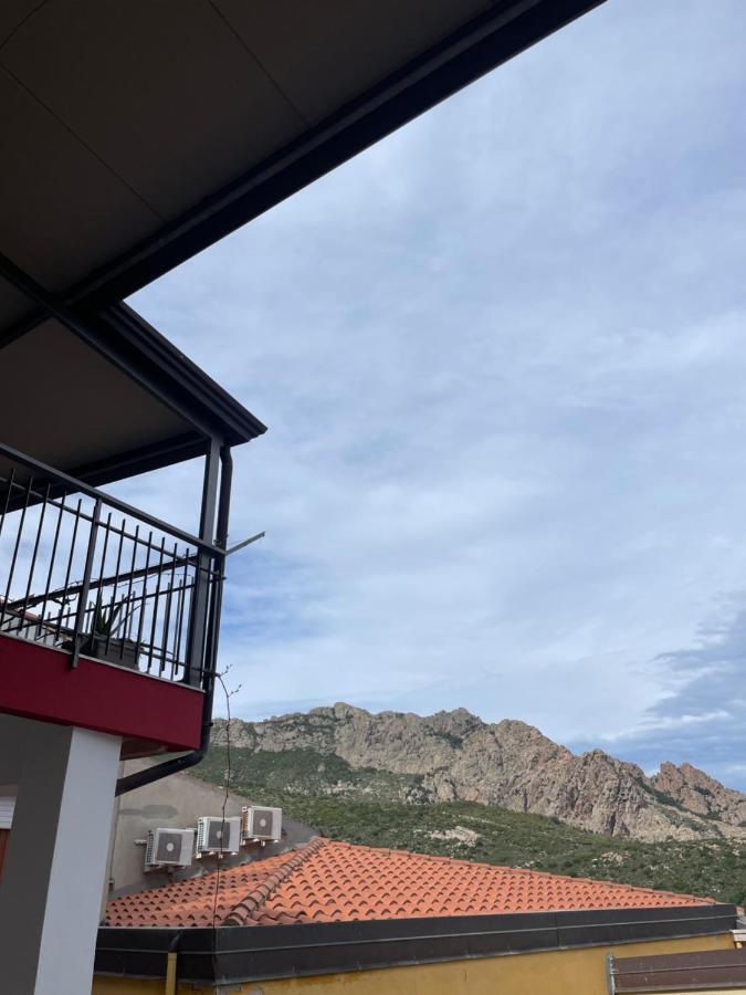 Affittacamere Il Vicoletto Aria Ona Villagrande Strisaili ภายนอก รูปภาพ
